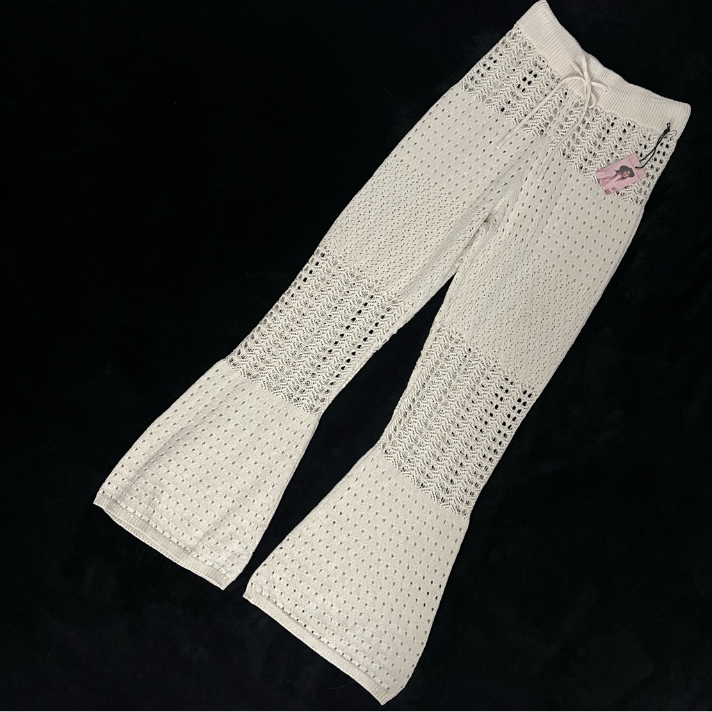 Nwt Sincerely Jules Cream Crochet Bell-Bottom Pants - Sz M — image 2 of 5